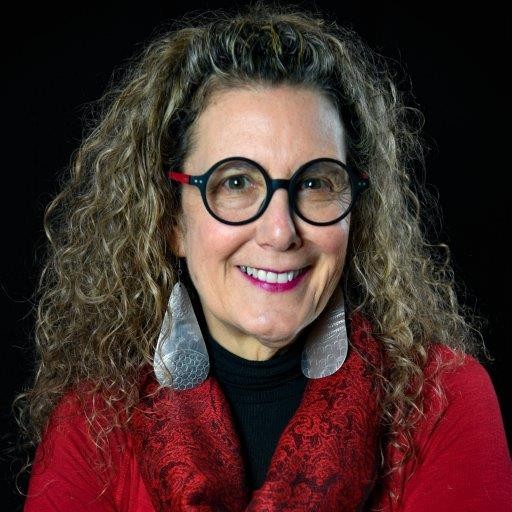 00512512345-vivians-headshot-2019.jpg