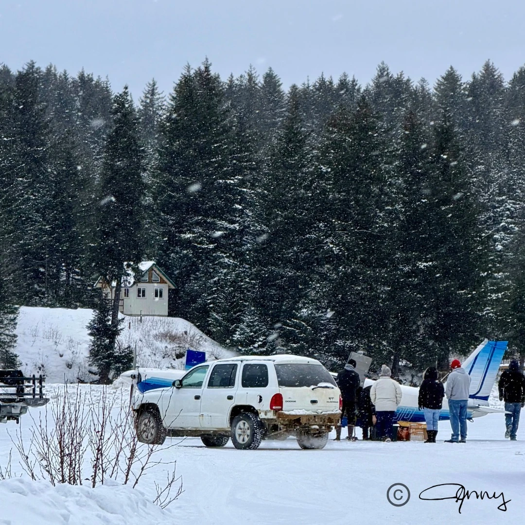 True North Air coming in with groceries!